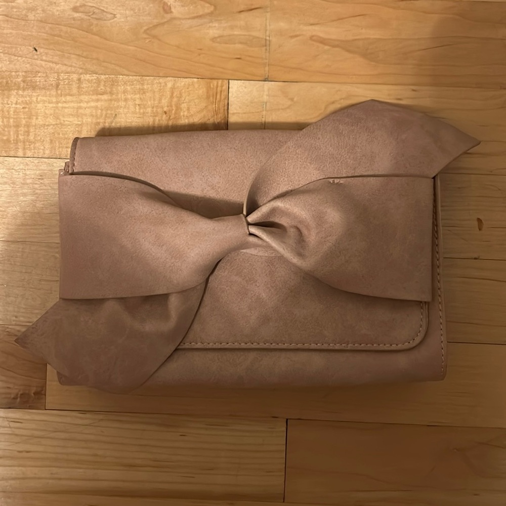 Bow clutch